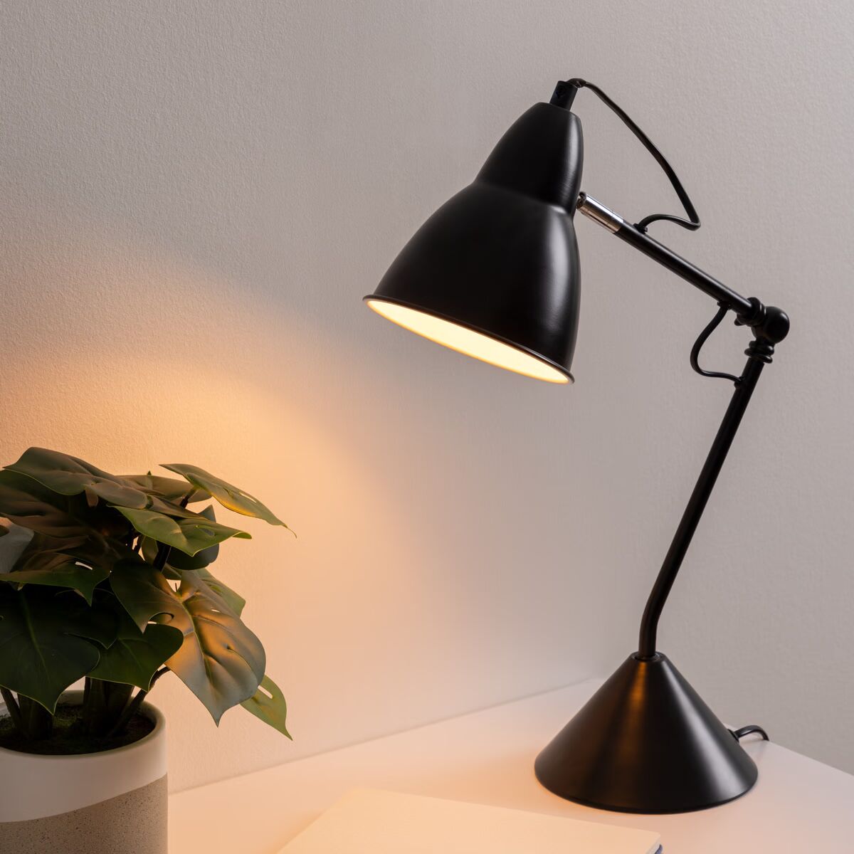 Lampe de Bureau en Métal Noir H62 cm - Alisdom